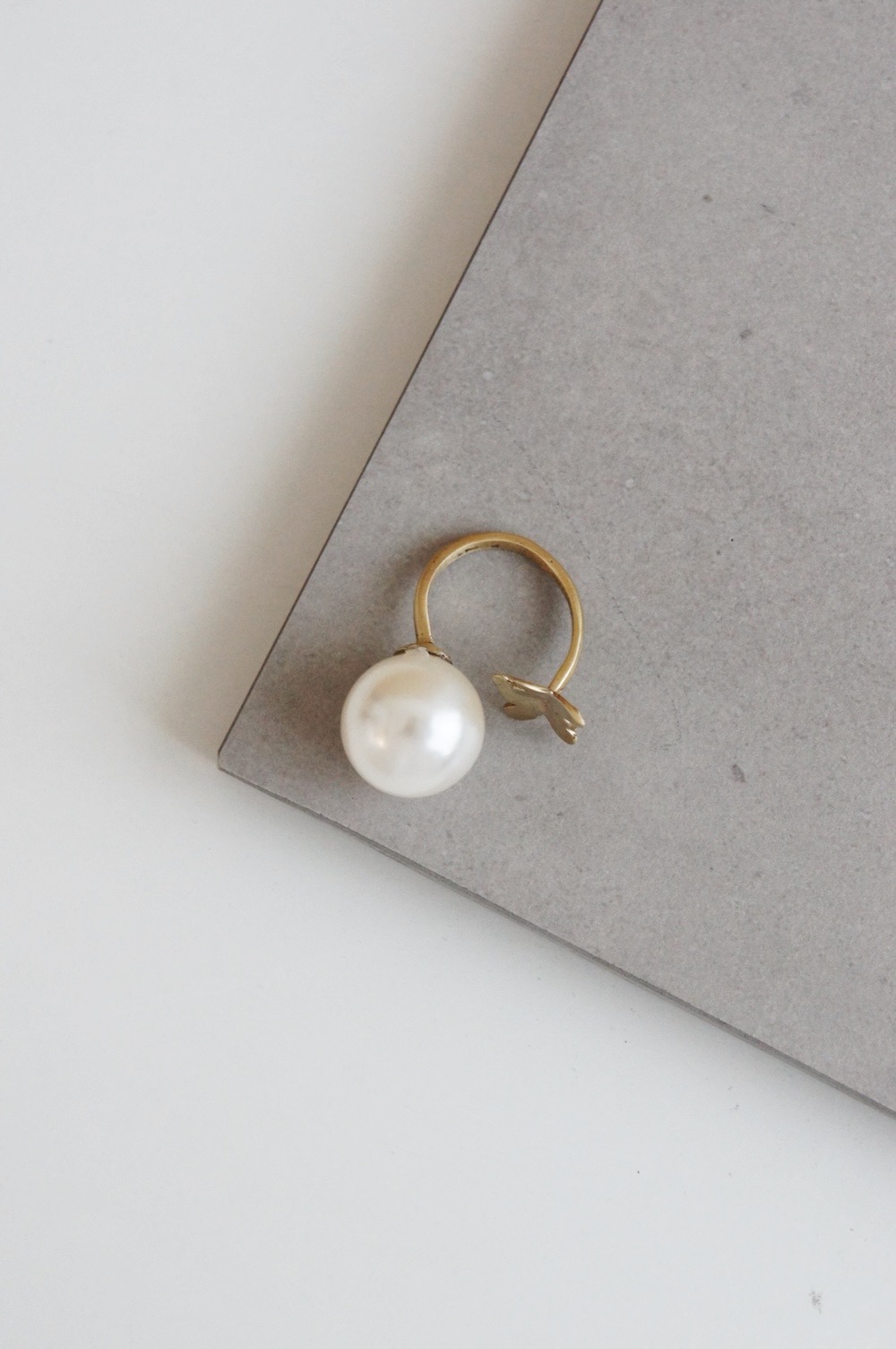 Pale